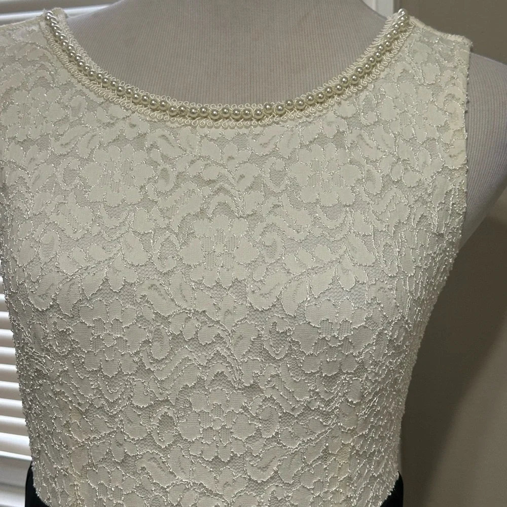 Elegant Black and White Sleeveless Dress‎ women’s size 8P connected apparel